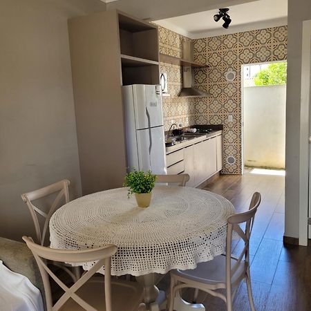 Excelente Sobrado Confortavel No Centro De Tijucas Proximo As Praias Εξωτερικό φωτογραφία